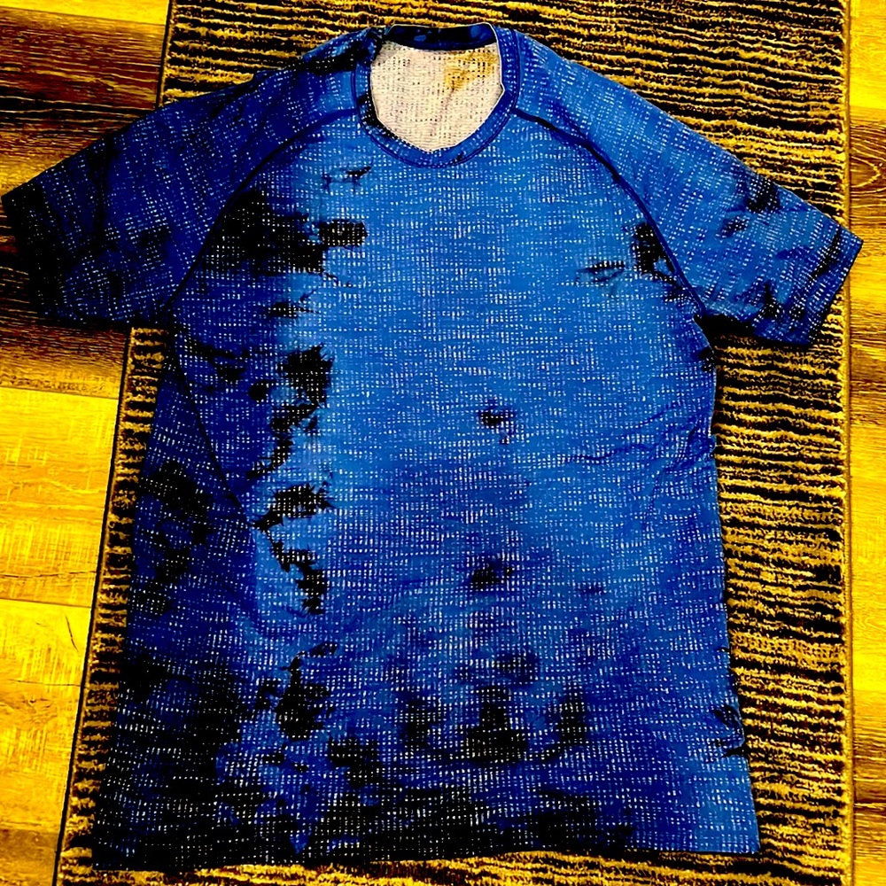Men’s size large Lululemon Metal Vent Tech T 2.0 Disconnect Marble Dye Blue Nile